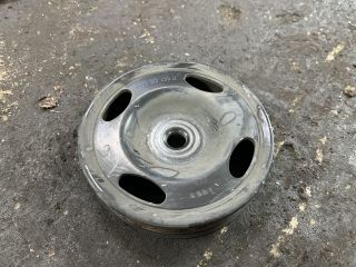 bontott AUDI A3 Főtengely Szíjtárcsa