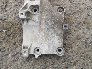 bontott AUDI A3 Generátor Tartó Bak