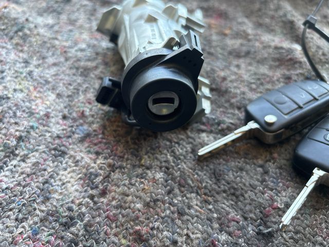 bontott AUDI A3 Gyújtáskapcsoló Házzal