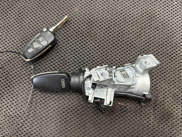 bontott AUDI A3 Gyújtáskapcsoló Házzal