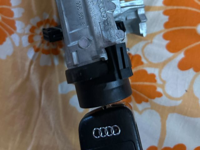 bontott AUDI A3 Gyújtáskapcsoló Házzal