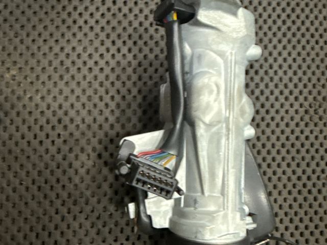 bontott AUDI A3 Gyújtáskapcsoló Házzal