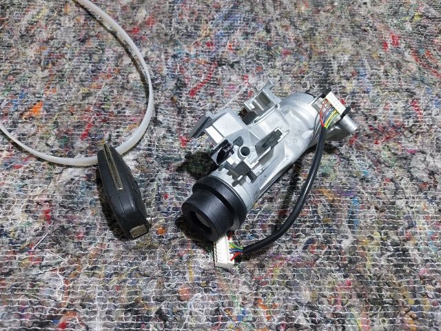 bontott AUDI A3 Gyújtáskapcsoló Házzal