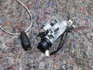 bontott AUDI A3 Gyújtáskapcsoló Házzal