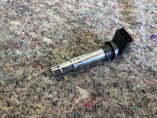 bontott AUDI A3 Gyújtótrafó