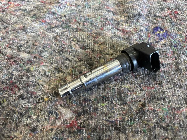 bontott AUDI A3 Gyújtótrafó