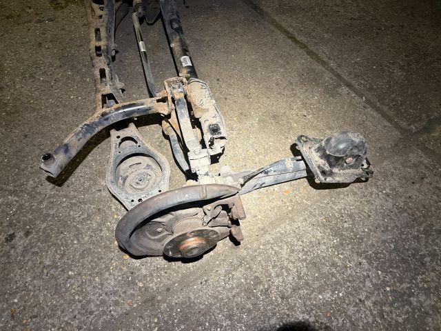 bontott AUDI A3 Hátsó Futómű (Részeivel)