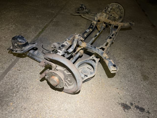 bontott AUDI A3 Hátsó Futómű (Részeivel)