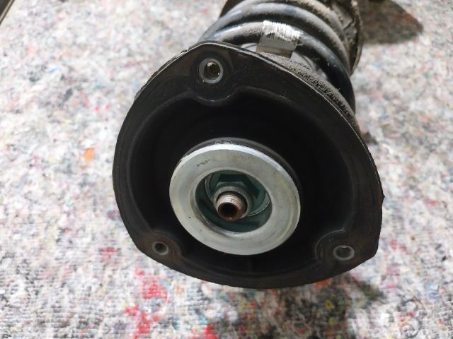 bontott AUDI A3 Jobb első Csonkállvány Kerékaggyal