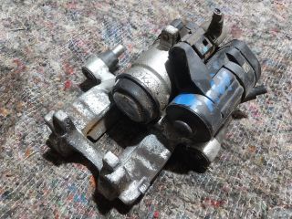 bontott AUDI A3 Jobb hátsó Féknyereg Munkahengerrel