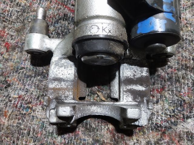 bontott AUDI A3 Jobb hátsó Féknyereg Munkahengerrel