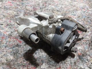 bontott AUDI A3 Jobb hátsó Féknyereg Munkahengerrel