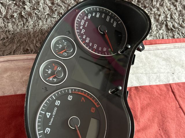 bontott AUDI A3 Kilométeróra