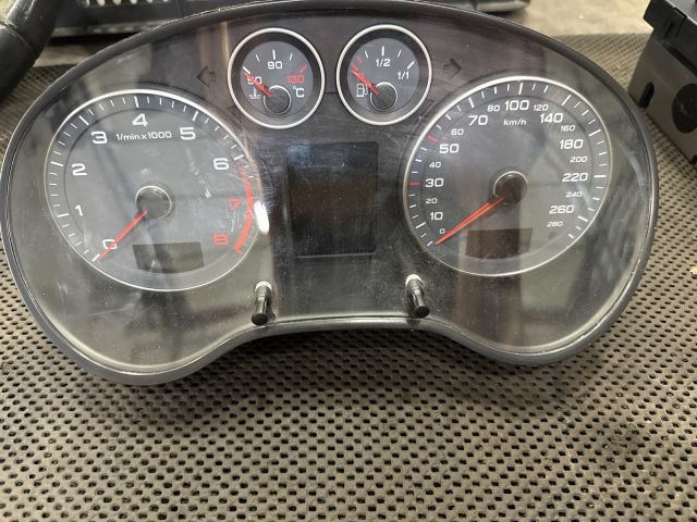 bontott AUDI A3 Kilométeróra