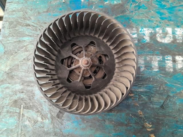 bontott AUDI A3 Klímahűtő Ventilátor