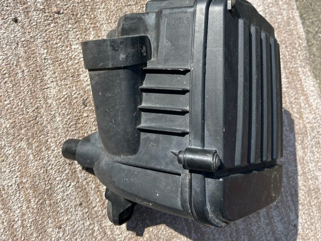bontott AUDI A3 Légszűrő Ház