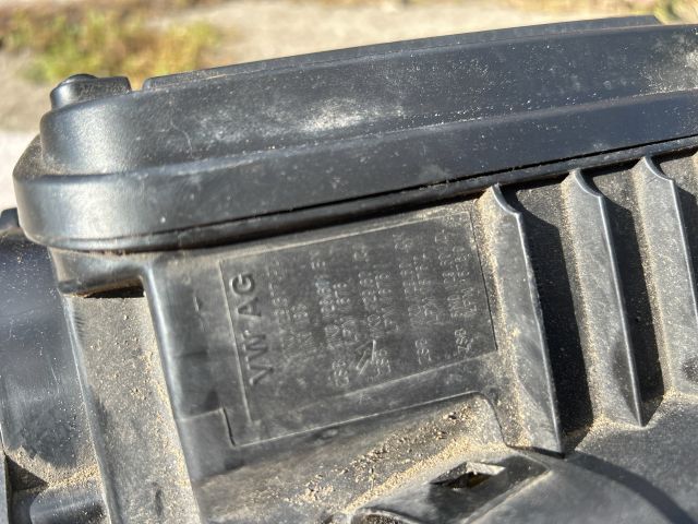 bontott AUDI A3 Légszűrő Ház