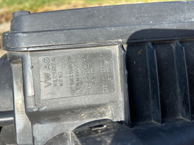 bontott AUDI A3 Légszűrő Ház