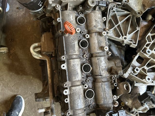 bontott AUDI A3 Motor (Fűzött blokk hengerfejjel)