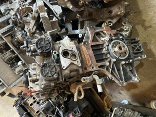 bontott AUDI A3 Motor (Fűzött blokk hengerfejjel)