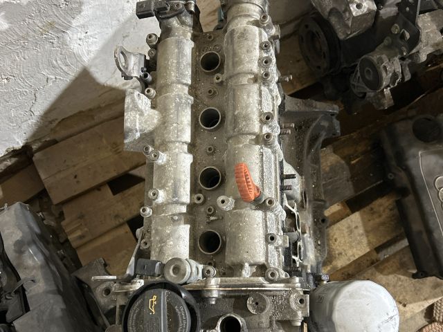 bontott AUDI A3 Motor (Fűzött blokk hengerfejjel)