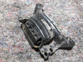 bontott AUDI A3 Motor Tartó Bak Bal