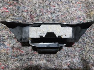 bontott AUDI A3 Motor Tartó Bak Bal