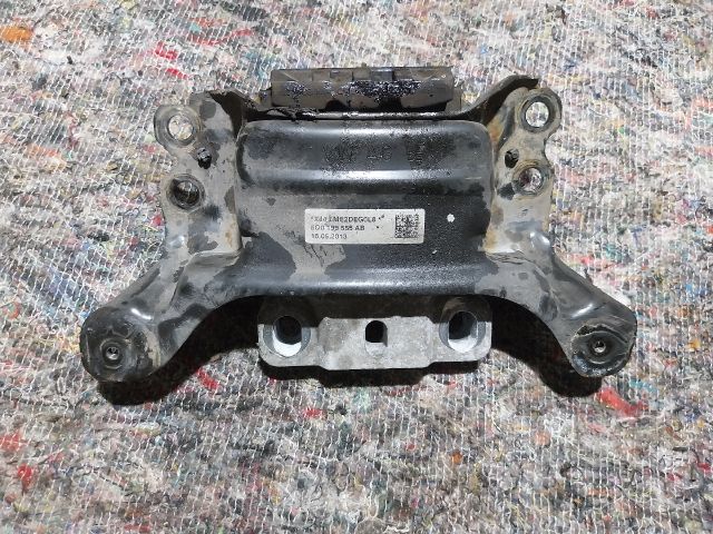 bontott AUDI A3 Motor Tartó Bak Bal