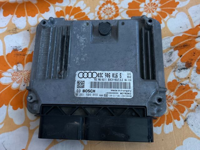 bontott AUDI A3 Motorvezérlő