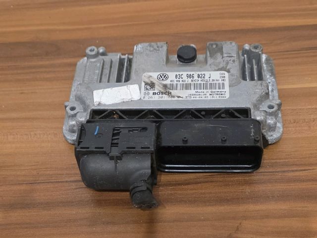bontott AUDI A3 Motorvezérlő