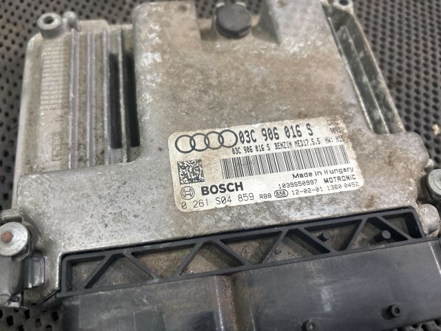 bontott AUDI A3 Motorvezérlő