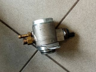bontott AUDI A3 Nagynyomású Szivattyú