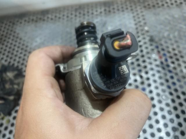 bontott AUDI A3 Nagynyomású Szivattyú