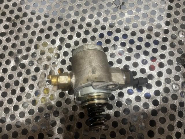 bontott AUDI A3 Nagynyomású Szivattyú