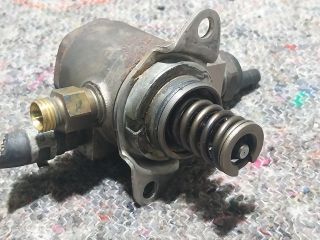 bontott AUDI A3 Nagynyomású Szivattyú