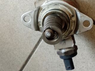 bontott AUDI A3 Nagynyomású Szivattyú