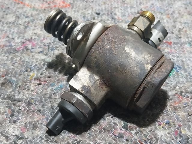 bontott AUDI A3 Nagynyomású Szivattyú