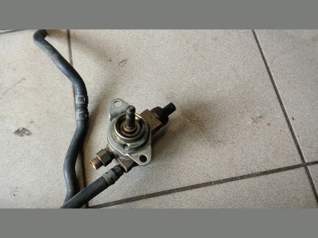 bontott AUDI A3 Nagynyomású Szivattyú