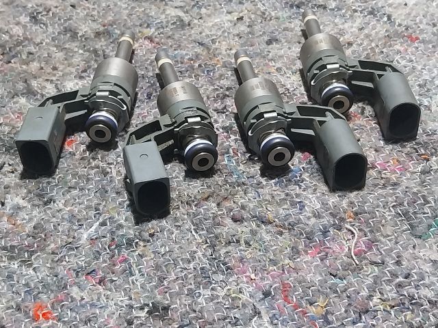 bontott AUDI A3 Porlasztó Sor / Híd