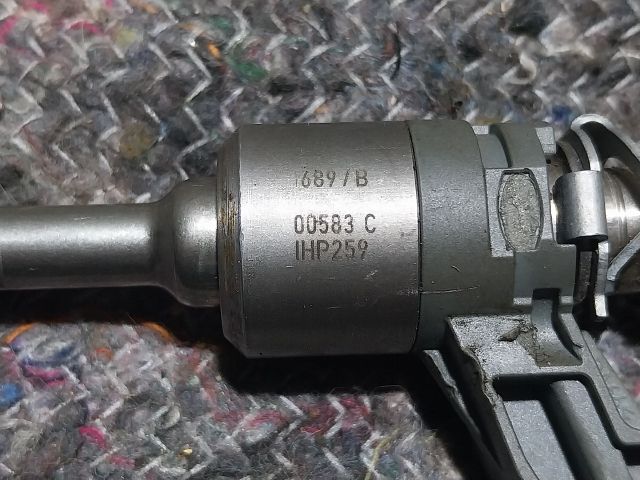 bontott AUDI A3 Porlasztó Sor / Híd