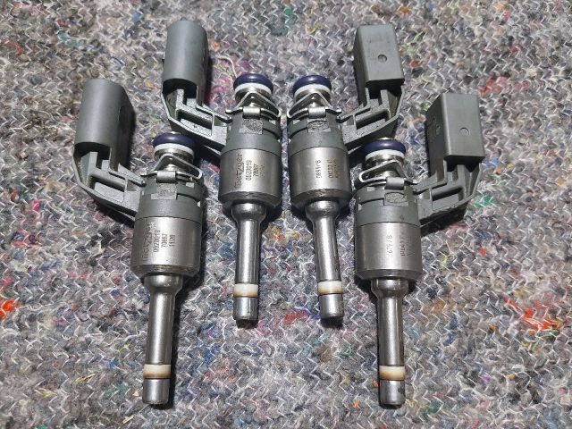 bontott AUDI A3 Porlasztó Sor / Híd