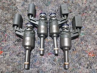 bontott AUDI A3 Porlasztó Sor / Híd