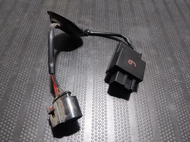 bontott AUDI A3 Üzemanyag Szivattyú Relé