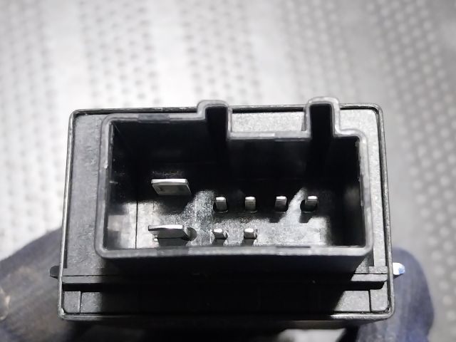 bontott AUDI A3 Üzemanyag Szivattyú Relé