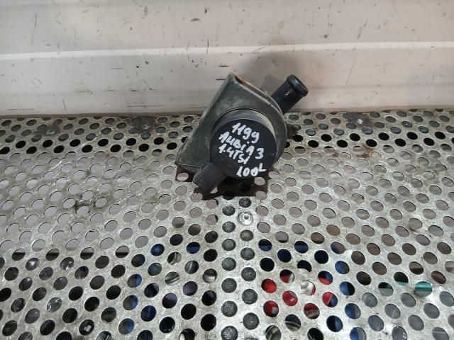 bontott AUDI A3 Vízpumpa