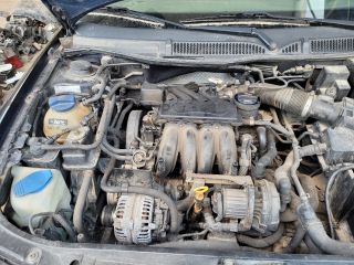 bontott AUDI A3 Akkumulátor Fedél