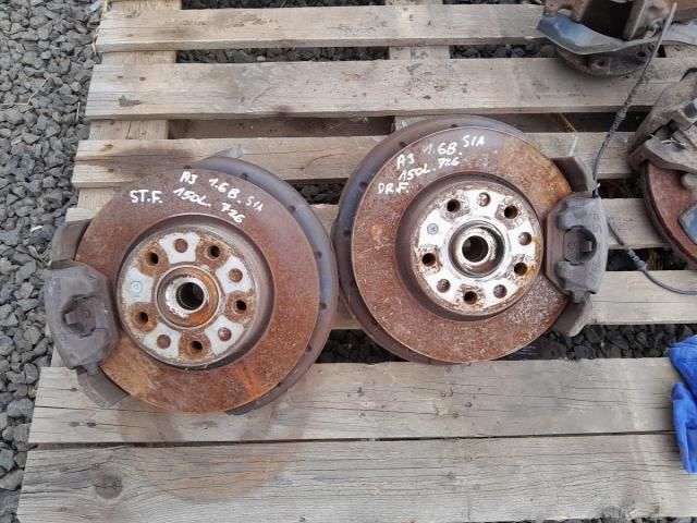 bontott AUDI A3 Bal első Csonkállvány