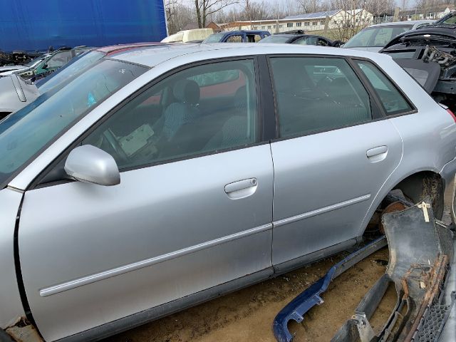 bontott AUDI A3 Bal első Féknyereg Munkahengerrel