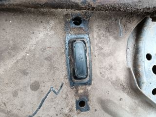 bontott AUDI A3 Első Bölcső