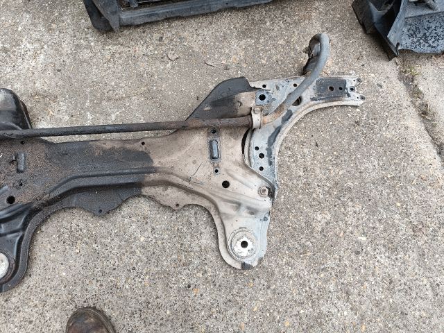 bontott AUDI A3 Első Bölcső